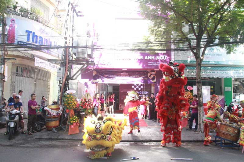 khai truong mua lan