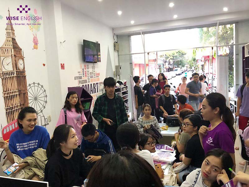 trung tam tieng anh wise khai giang