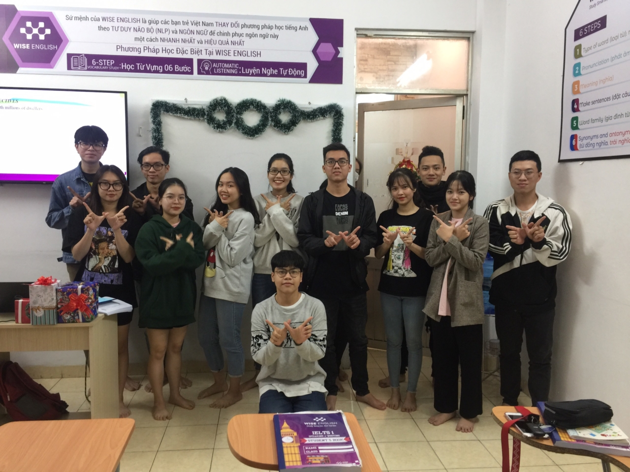 hinh-anh-lop-ie-1-170-tại-wise-english
