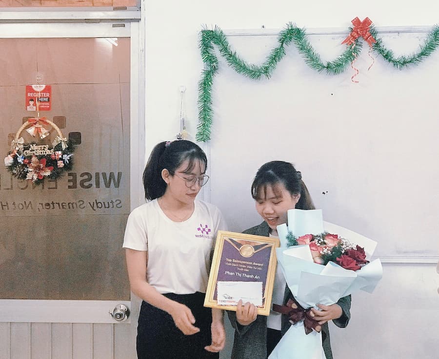Top sale person 2 1