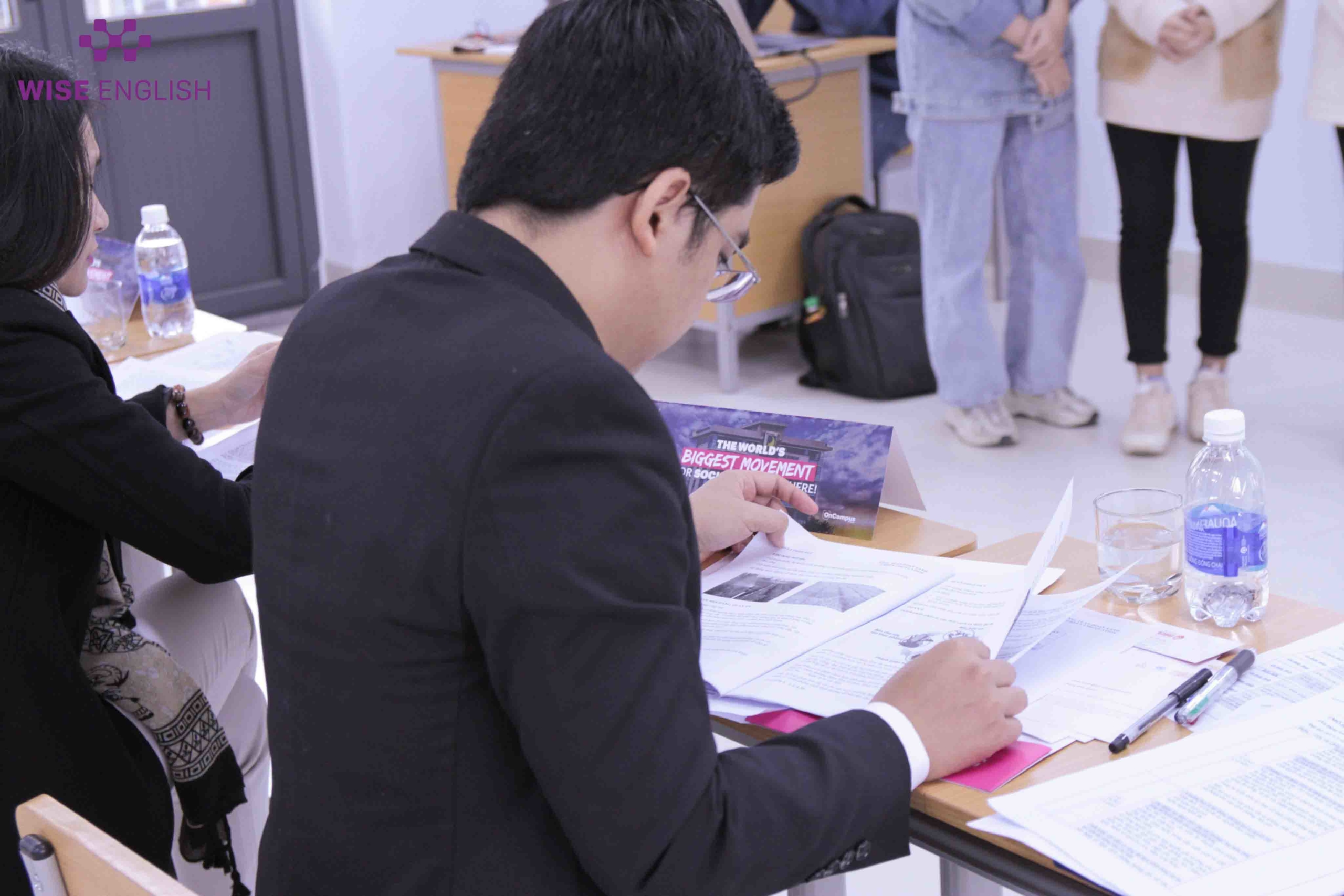 hinh-anh-ceo-english-tai-cuoc-thi-hult-prize