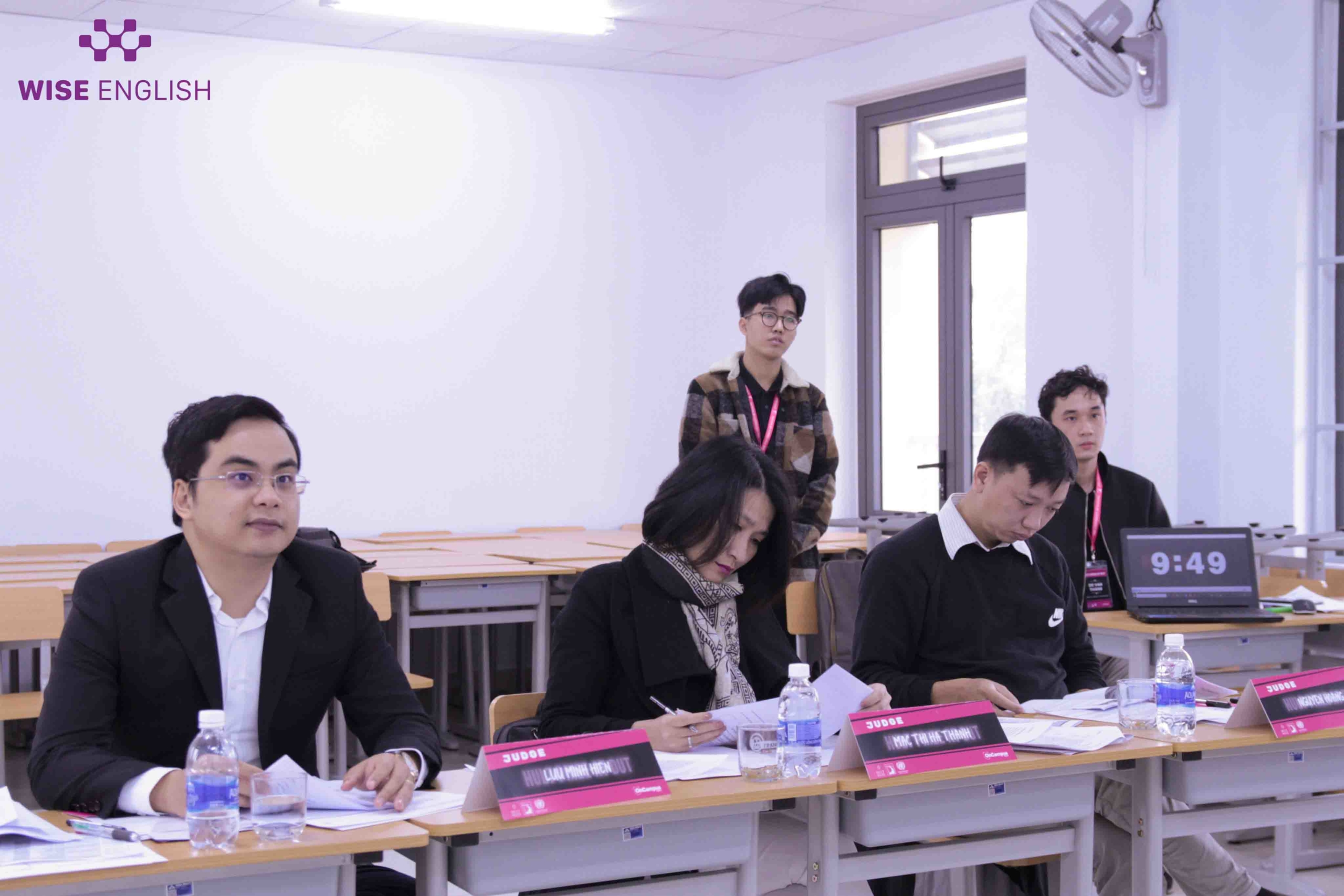 ceo-english-ban-giam-khai-cuoc-thi-khoi-nghiep-hult-prize