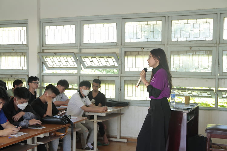 WISE ENGLISH CHIA SẺ VỀ PHƯƠNG PHÁP HỌC TIẾNG ANH TẠI TRƯỜNG ĐẠI HỌC SƯ PHẠM KỸ THUẬT 3 WISE-english-chia-se-ve-phuong-phap-hoc-tieng-anh-3 (1)