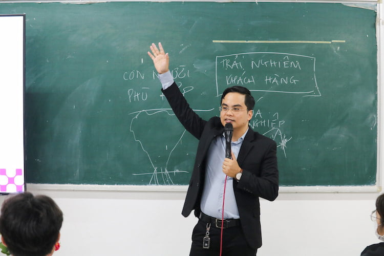 WISE ENGLISH CHIA SẺ VỀ QUẢN TRỊ DOANH NGHIỆP