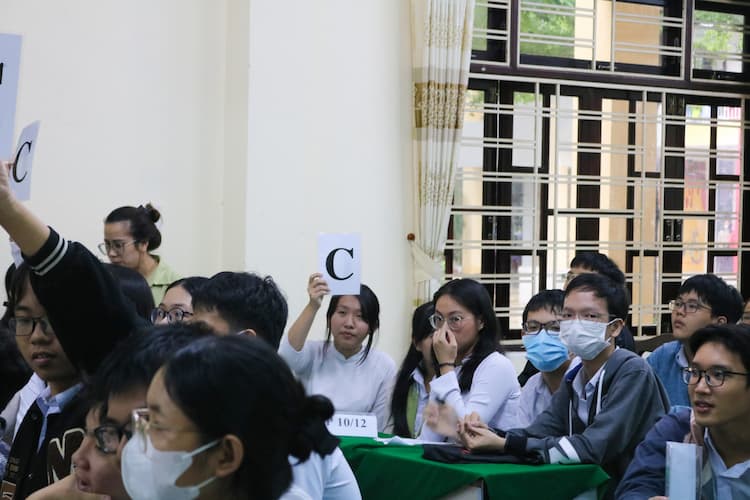 OLYMPIC NGÀY HỘI TIẾNG ANH THÁI PHIÊN