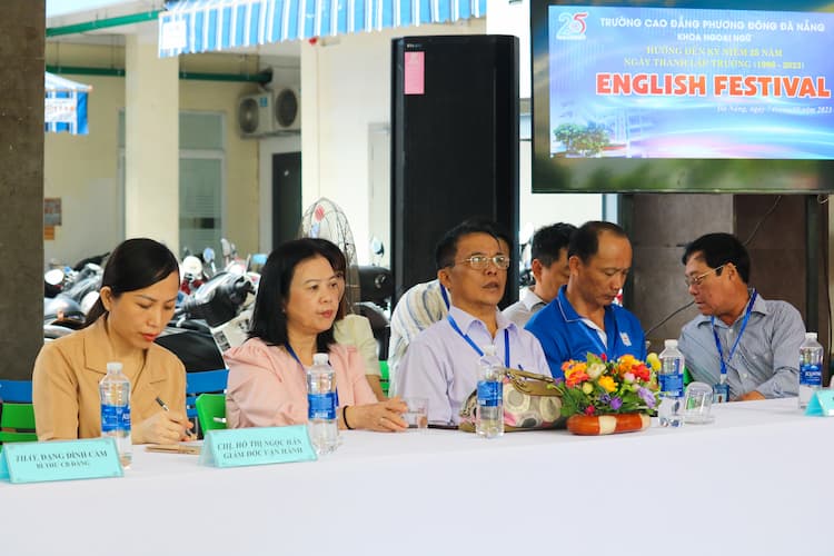 Chung kết Olympic ngày hội tiếng Anh Cao Đẳng Phương Đông