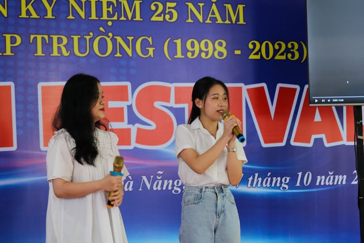 Chung kết Olympic ngày hội tiếng Anh Cao Đẳng Phương Đông