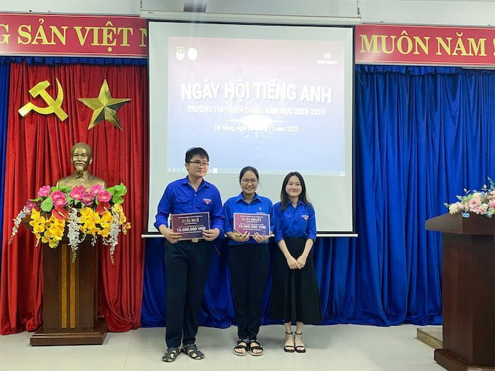giai 1 hat tieng anh