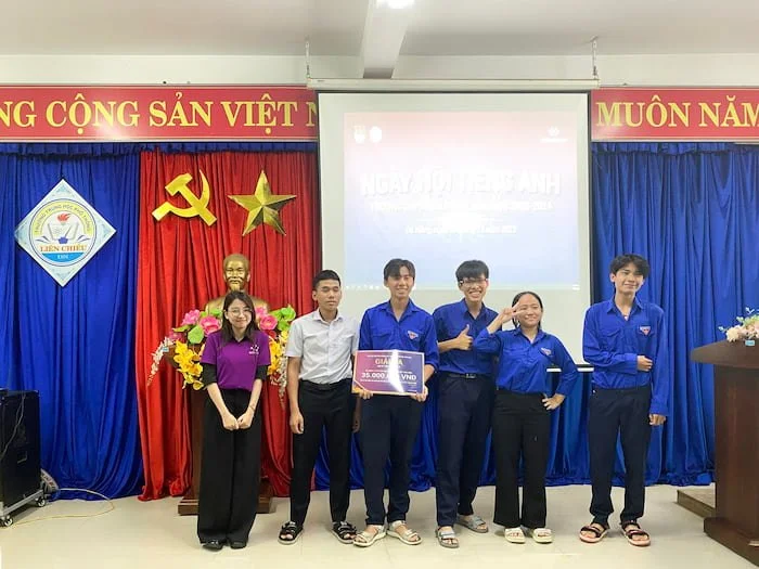 WISE ENGLISH KHAI MẠC CHUNG KẾT OLYMPIC TIẾNG ANH THPT LIÊN CHIỂU 19 giai 3 hung bien