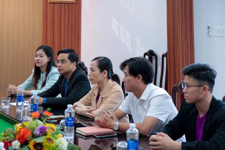 Lễ ký kết ghi nhớ hợp tác giữa WISE English và Cao đẳng Phương Đông