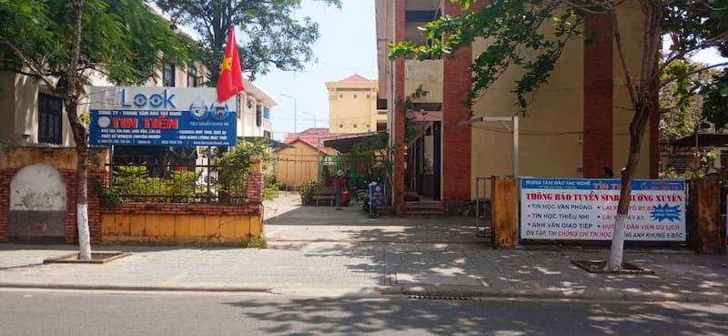 trung-tam-tieng-anh-hoi-an