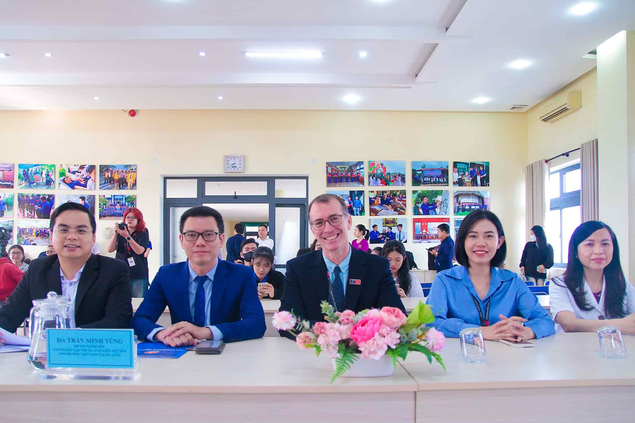 Họp báo Olympic