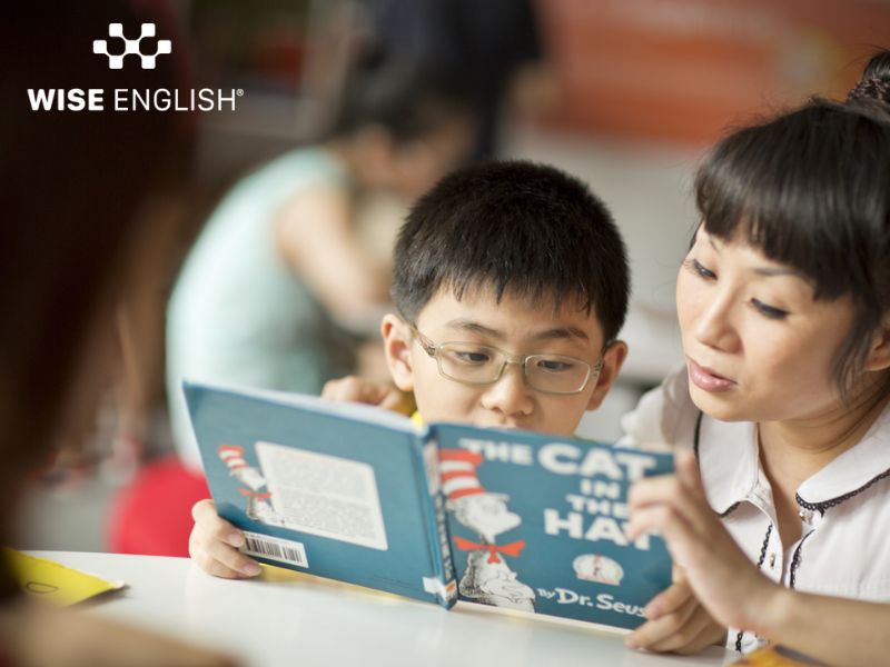 Bé học tiếng Anh màu sắc qua những câu chuyện