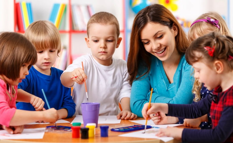 Các lưu ý khi dạy tiếng Anh cho trẻ em mà bố mẹ cần nắm