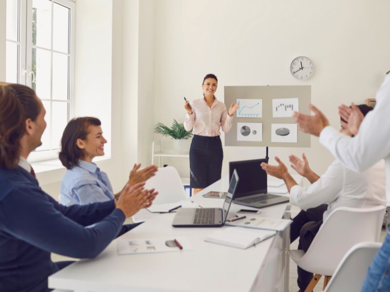 Chiến lược tiếp thị và bán hàng
