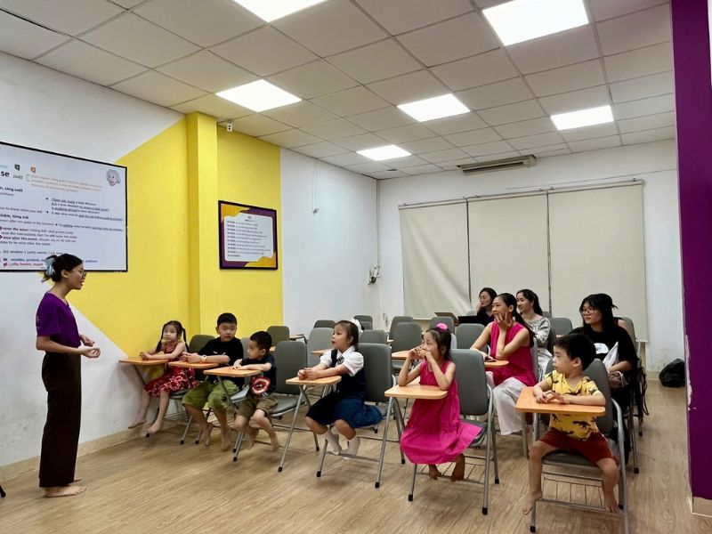 BUỔI HỌC TRẢI NGHIỆM TẠI WISE KIDS TEENS CHO TRẺ TỪ 5 ĐẾN 10 TUỔI VỚI PHƯƠNG PHÁP NLP ĐỘC QUYỀN GIÚP CON TỰ TIN GIAO TIẾP CHỈ SAU 2 BUỔI 5 BUỔI HỌC TRẢI NGHIỆM TẠI WISE KIDS TEENS CHO TRẺ TỪ 5 ĐẾN 10 TUỔI