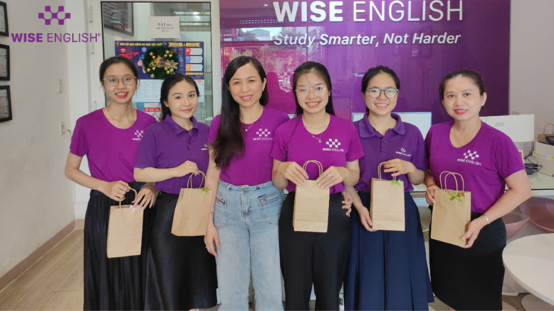 WISE ENGLISH CHÚC MỪNG NGÀY PHỤ NỮ VIỆT NAM 20/10