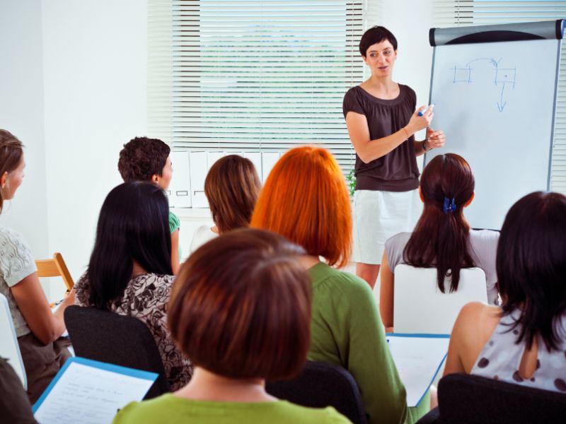 Những kinh nghiệm mở trung tâm ngoại ngữ mà bạn cần nắm 4 Chương trình giảng dạy cá nhân hóa