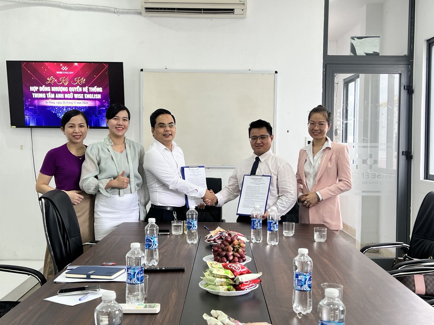 nhuong quyen hop tac 11 2024 1