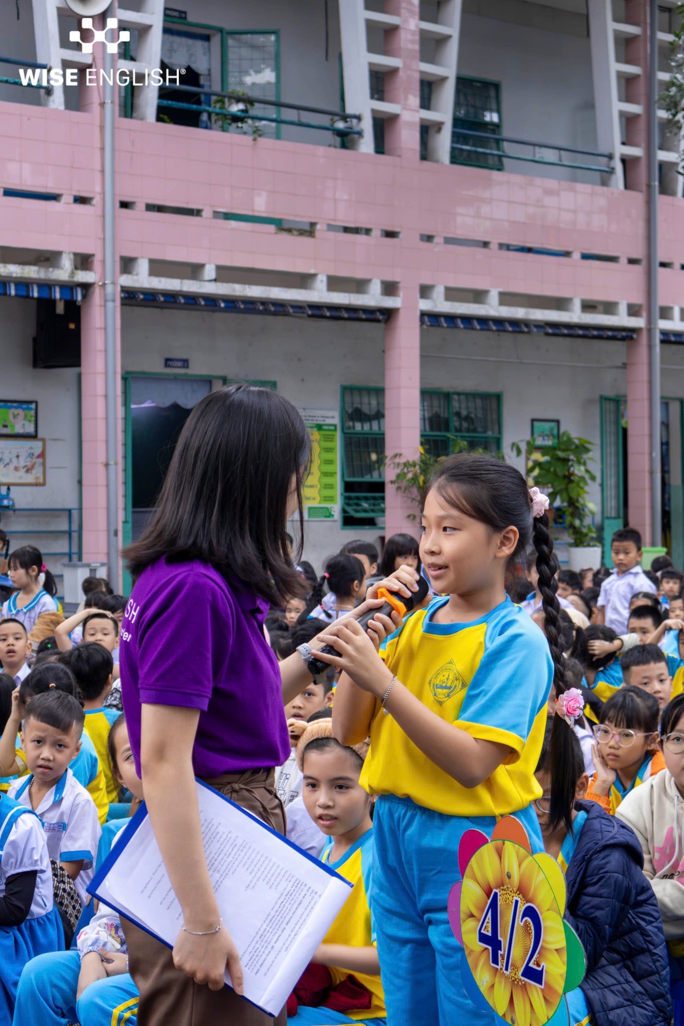 CHƯƠNG TRÌNH “RUNG CHUÔNG VÀNG NĂM HỌC 2024 - 2025 - TRƯỜNG TIỂU HỌC NGUYỄN VĂN TRỖI" DO WISE ENGLISH KẾT HỢP VỚI TRƯỜNG TIỂU HỌC NGUYỄN VĂN TRỖI TỔ CHỨC ĐÃ DIỄN RA THÀNH CÔNG TỐT ĐẸP 6 Chung kết cuộc thi rung chuông vàng Nguyễn Văn Trỗi
