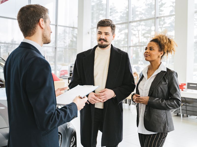 Cách làm nhân viên sale: Bí quyết trở thành người bán hàng chân chính 3 cach lam nhan vien sale 2