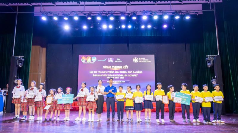 KẾT QUẢ CỦA VÒNG THI CHUNG KẾT HỘI THI "OLYMPIC TIẾNG ANH THÀNH PHỐ ĐÀ NẴNG - DANANG WISE SKY-LINE ENGLISH OLYMPIC" NĂM HỌC 2024 - 2025 | BẢNG A KHỐI TIỂU HỌC 8 vong chung ket bang a 3