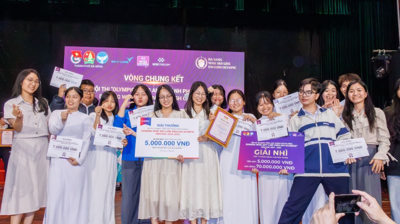 KẾT QUẢ CỦA VÒNG THI CHUNG KẾT HỘI THI "OLYMPIC TIẾNG ANH THÀNH PHỐ ĐÀ NẴNG - DANANG WISE SKY-LINE ENGLISH OLYMPIC" NĂM HỌC 2024 - 2025 - BẢNG C KHỐI TRUNG HỌC PHỔ THÔNG 4 vong chung ket bang c 2