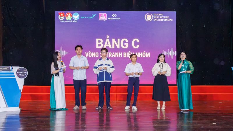 KẾT QUẢ CỦA VÒNG THI CHUNG KẾT HỘI THI "OLYMPIC TIẾNG ANH THÀNH PHỐ ĐÀ NẴNG - DANANG WISE SKY-LINE ENGLISH OLYMPIC" NĂM HỌC 2024 - 2025 - BẢNG C KHỐI TRUNG HỌC PHỔ THÔNG 11 vong chung ket bang c 9