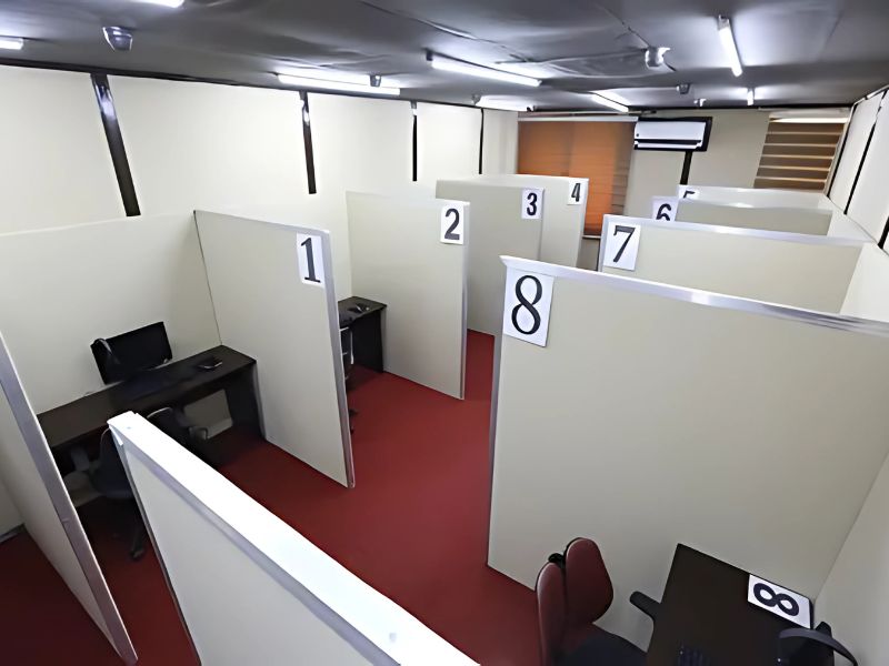 Kinh nghiệm thi PTE từ người trong cuộc, hướng dẫn bố mẹ đồng hành cùng con chinh phục kỳ thi 15 Không gian phòng thi PTE
