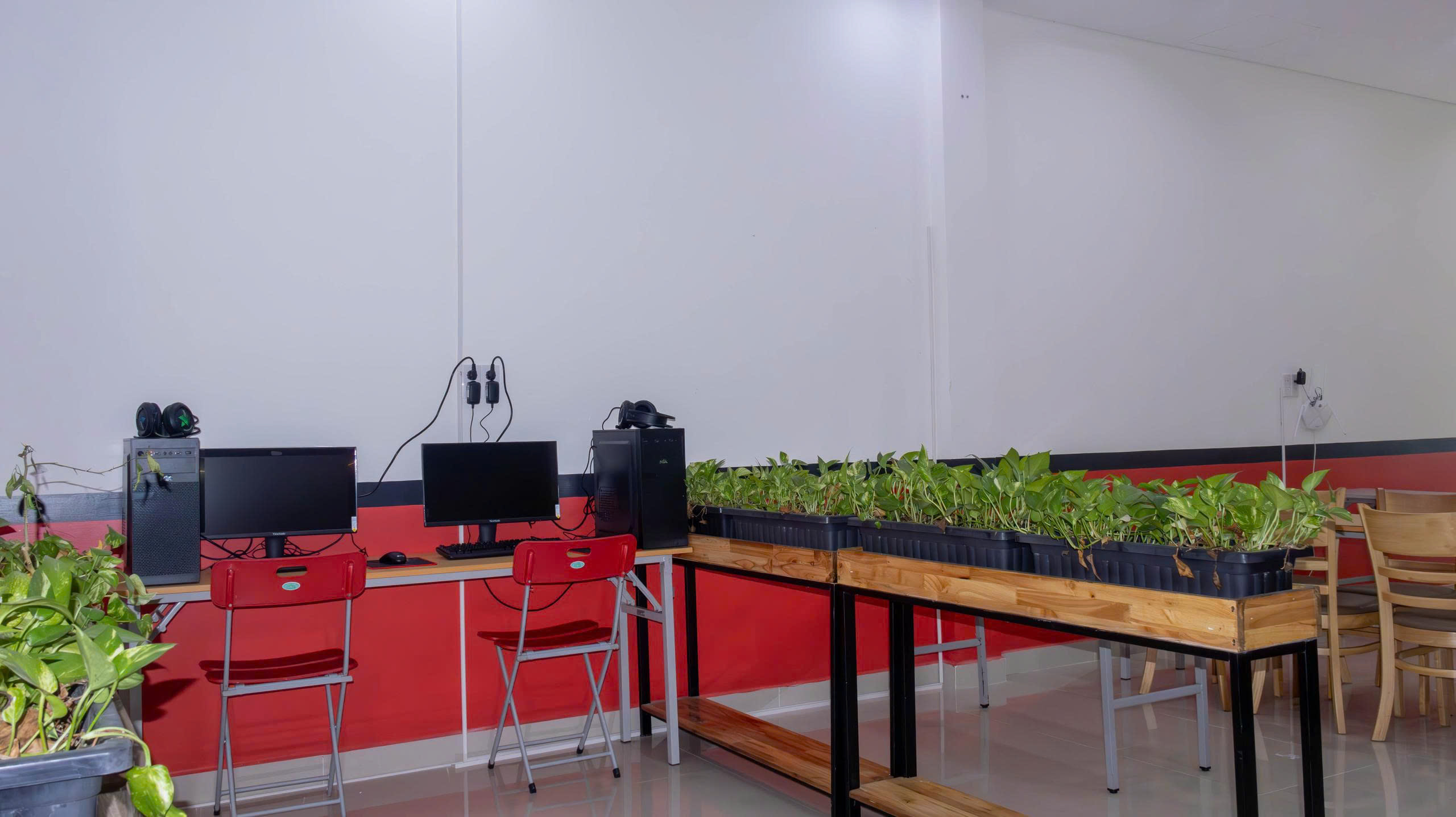 Khai Trương Cơ Sở Mới WISE English Tại 386 Nguyễn Phước Lan – Mở Rộng Hệ Thống Đào Tạo Tiếng Anh Tại Đà Nẵng 8 Cơ sở vật chất trung tâm tiếng Anh WISE ENGLISH 386 Nguyễn Phước Lan