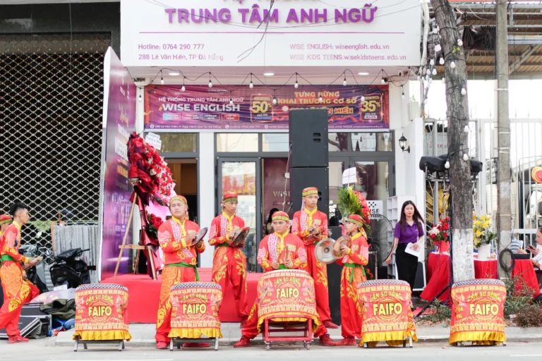 WISE English khai trương cơ sở mới tại 288 Lê Văn Hiến